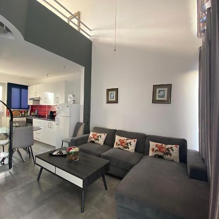 Cosy Apartment In The Heart Of Kato Paphos Exteriör bild